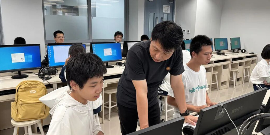 续力科技 × 北京四中 AI 课程第三课:AI 走到哪一步了,人该站在哪里